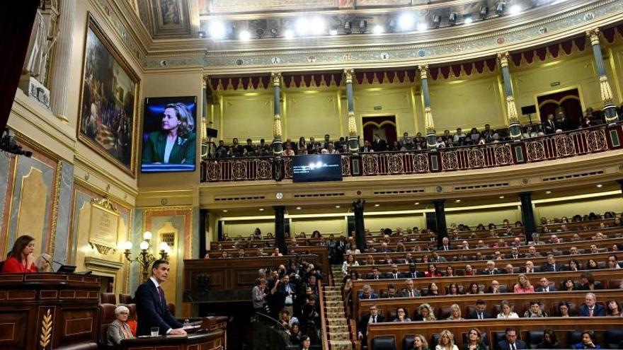 Spain's acting Prime Minister Pedro Sanchez talks during a Parliamentary debate on the eve of a vote to elect Spain's next premier, at the Congress of Deputies in Madrid on November 15, 2023. Spain's acting Prime Minister Pedro Sanchez will ask Parliament on November 16, 2023 to be reappointed for another term after he secured the key backing of Catalan separatists in exchange for a controversial amnesty. (Photo by JAVIER SORIANO / AFP)