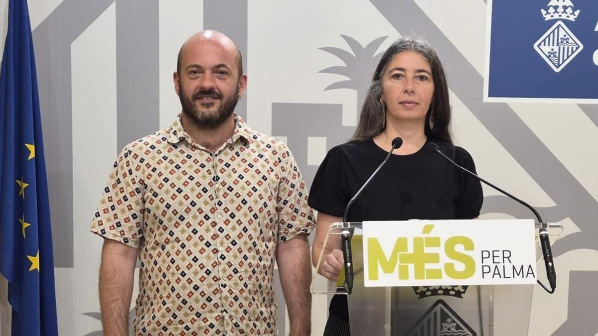 Los regidores de Més per Palma Miquel Àngel Contreras y Neus Truyol.