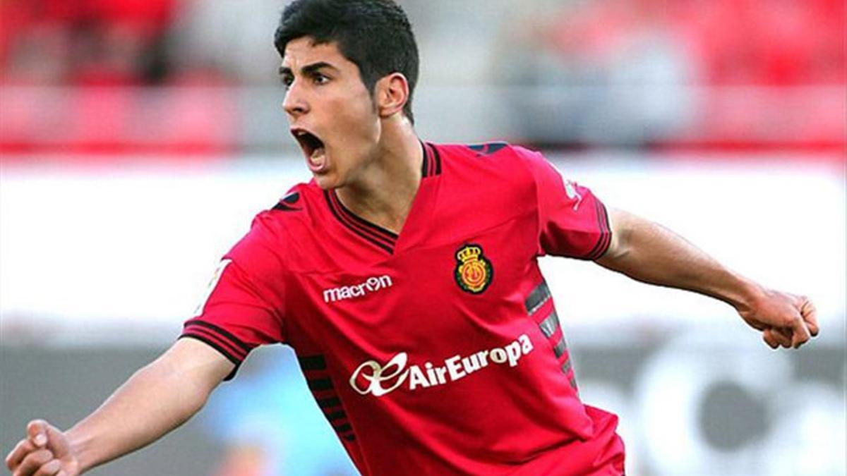 El centrocampista del Mallorca ha disputado 13 partidos en la presente temporada. Ha marcado 3 goles y es el referente del conjunto balear pese a su juventud