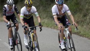 Roglic da un golpe sobre la mesa ante Evenepoel