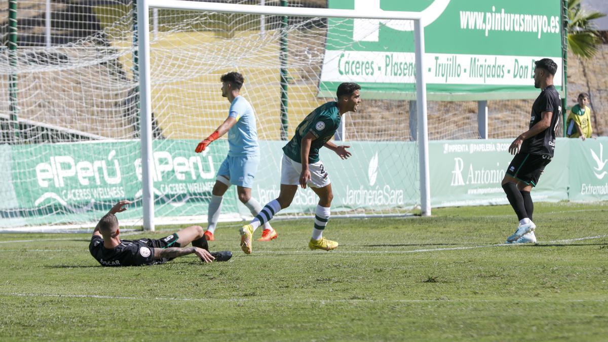 Bermu, tras marcar el único gol del partido.