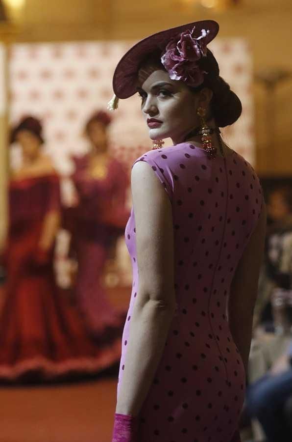 El desfile de moda flamenca a beneficio de Sonrisa de Lunares en imágenes