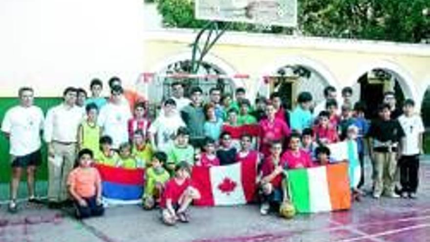 Torneo intercultural de fútbol sala del Club Alcorce