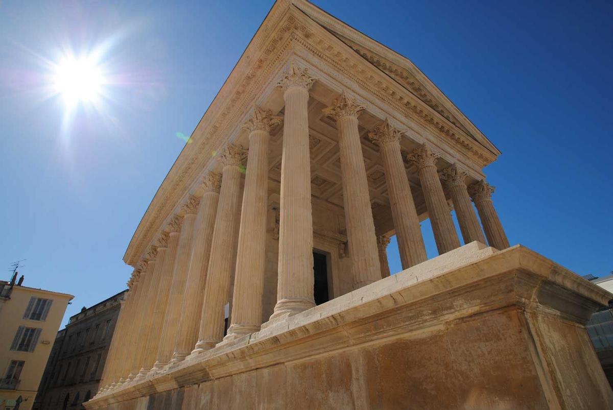 La Maisón Carée, Nîmes