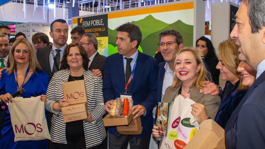 Embutido y un delantal textil: Mazón &#039;estrena&#039; la nueva marca gastronómica de Ontinyent en Fitur