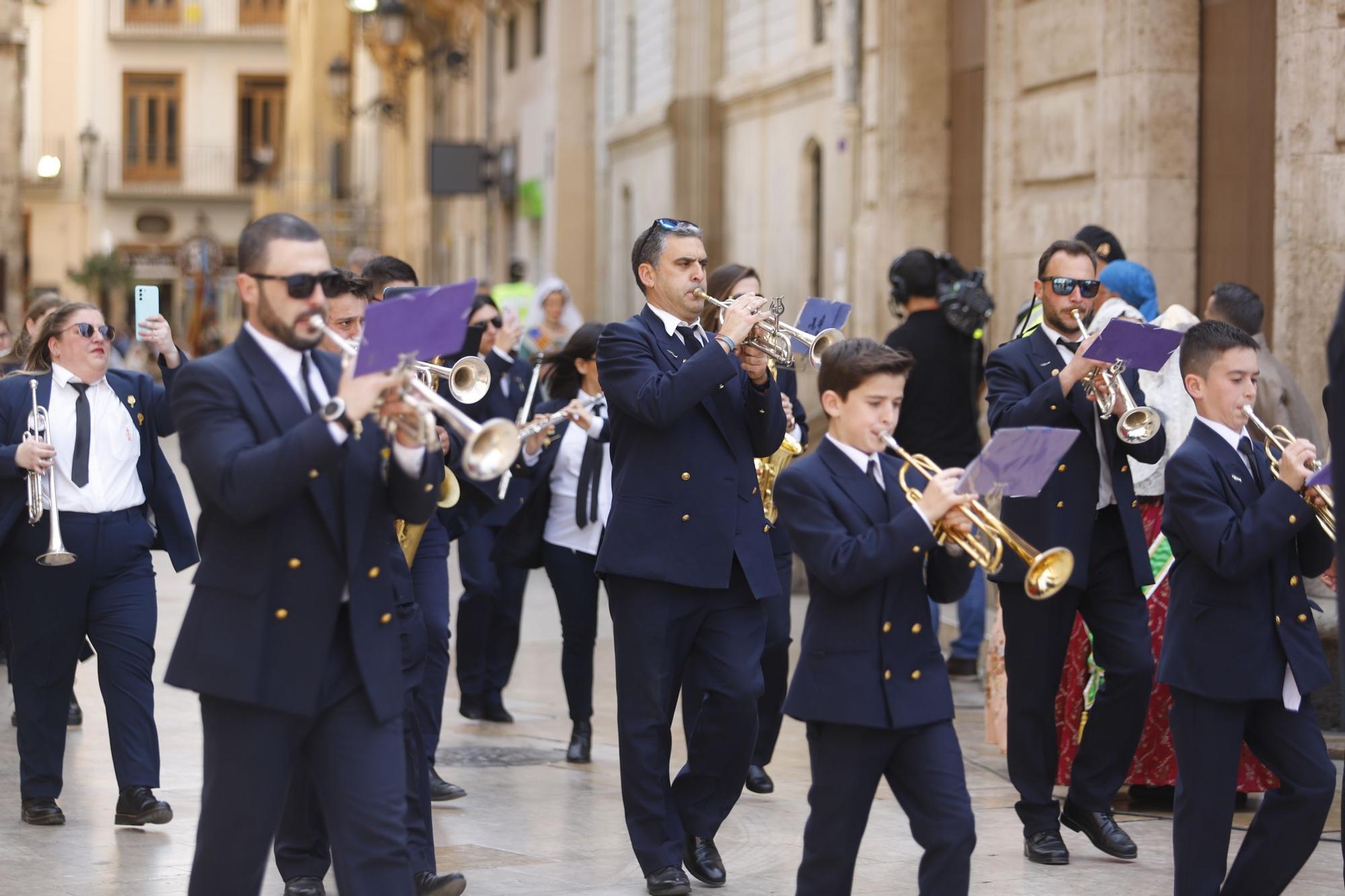 Búscate en el segundo día de la Ofrenda en la calle San Vicente hasta las 17 horas