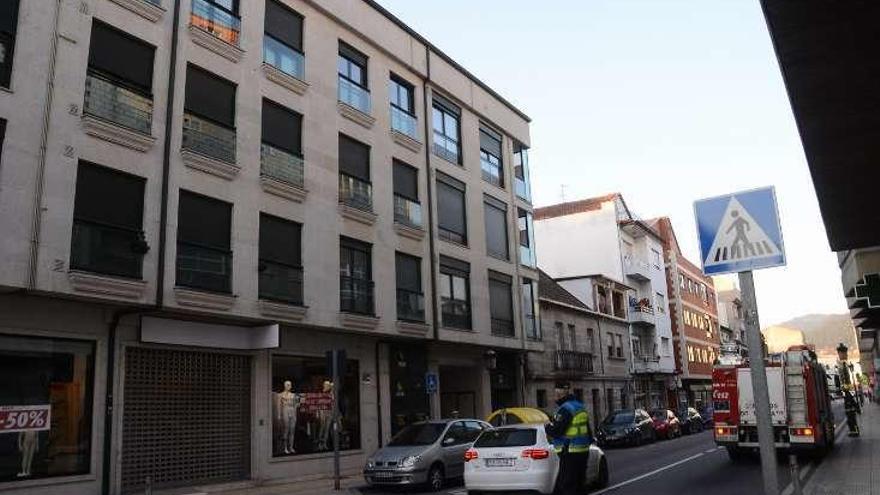 El despliegue en la calle Ramón Cabanillas. // Gonzalo Núñez