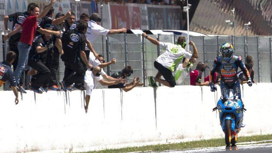 Álex Márquez incendia Montmeló con un triunfo