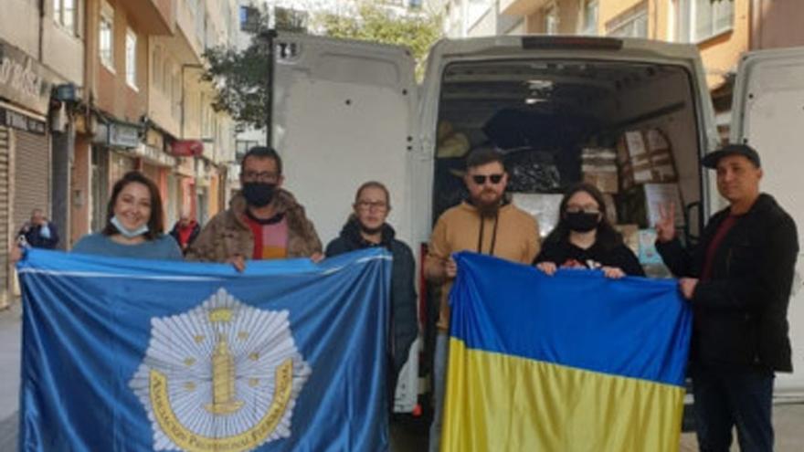 Bomberos y policías de A Coruña viajan a Polonia para llevar ayuda a Ucrania y traer refugiados