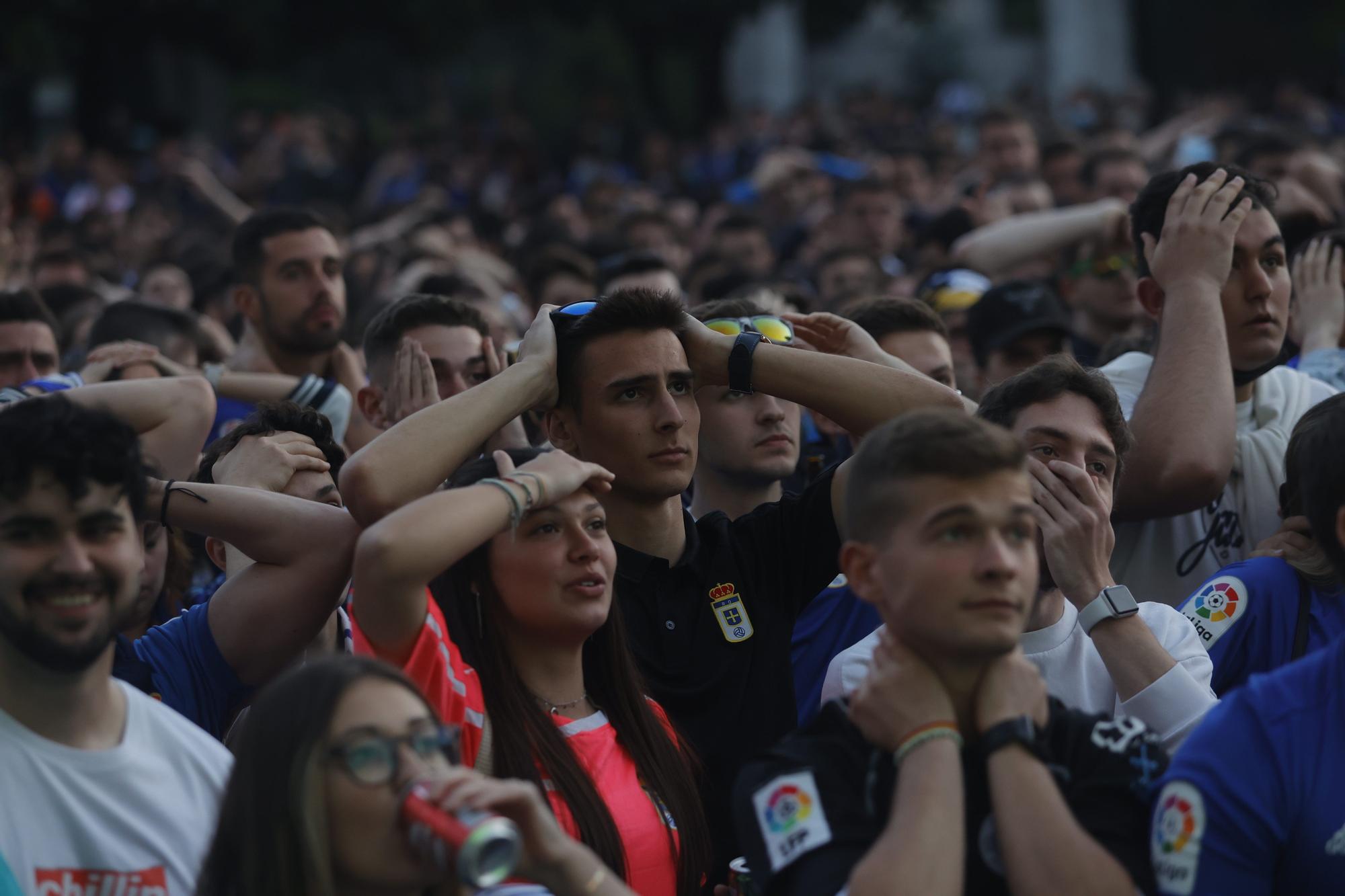 EN IMÁGENES: Así se desato locura azul en La Escandalera durante el derbi asturiano