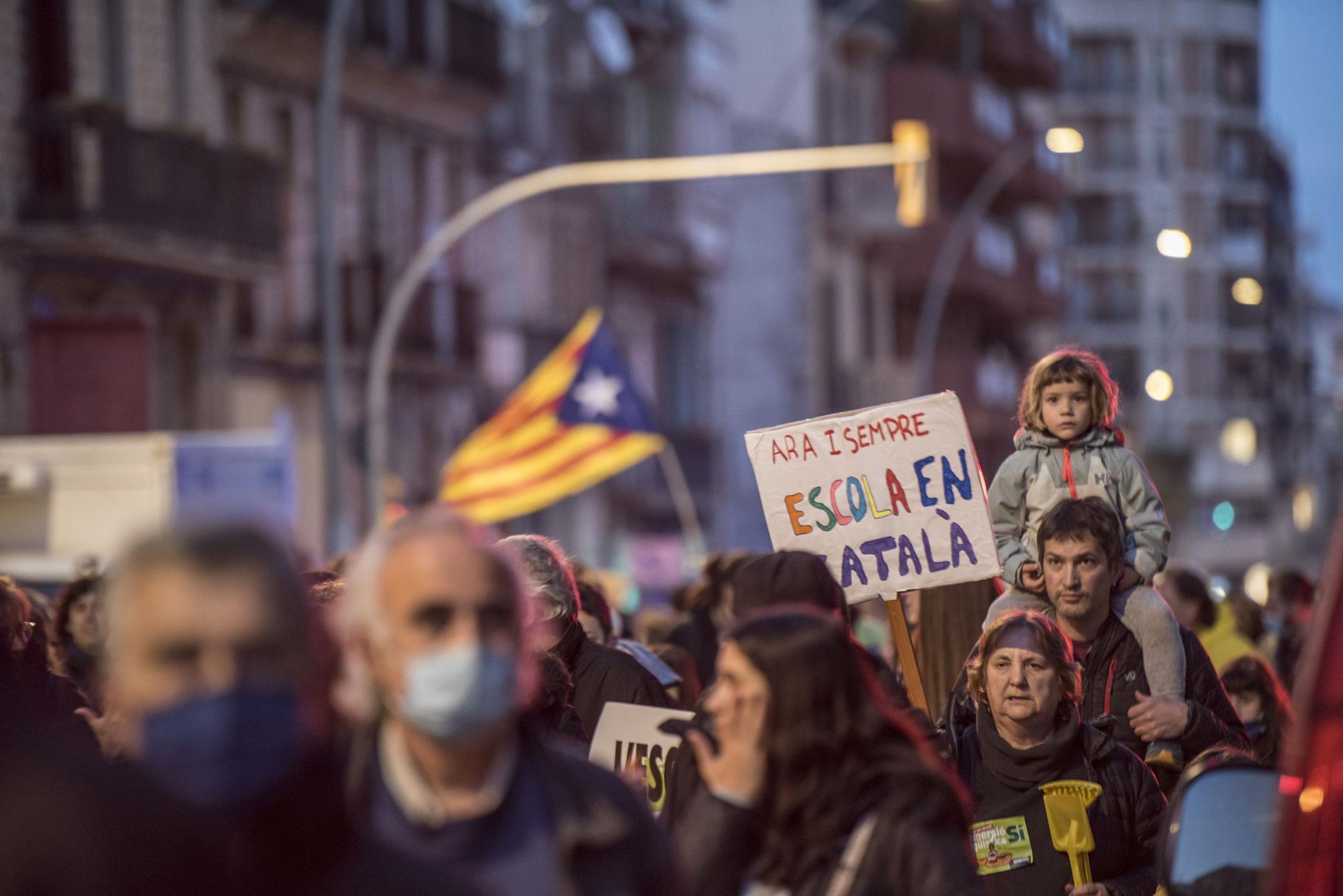 Manifestació a Manresa en defensa de l'escola en català