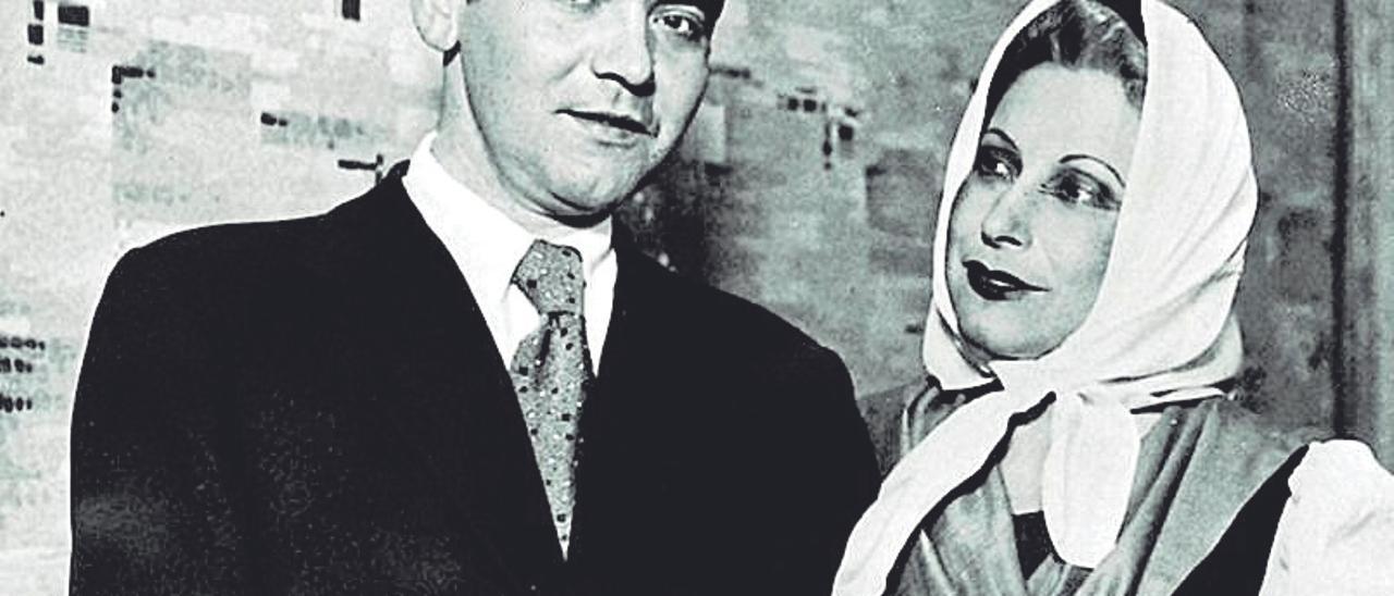 Federico García Lorca, con Margarita Xirgu en 1934, tras el estreno de ‘Yerma’.