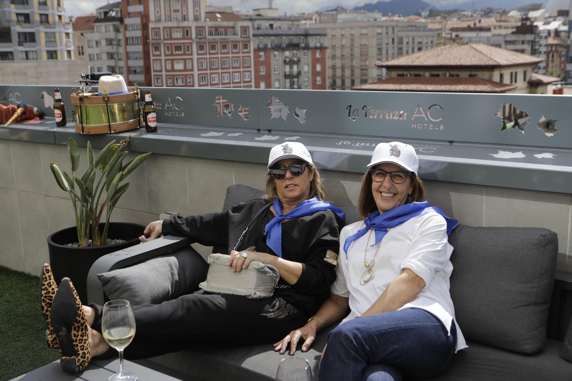 EN IMÁGENES: La peña Bochum del Oviedo celebra su 35º. aniversario