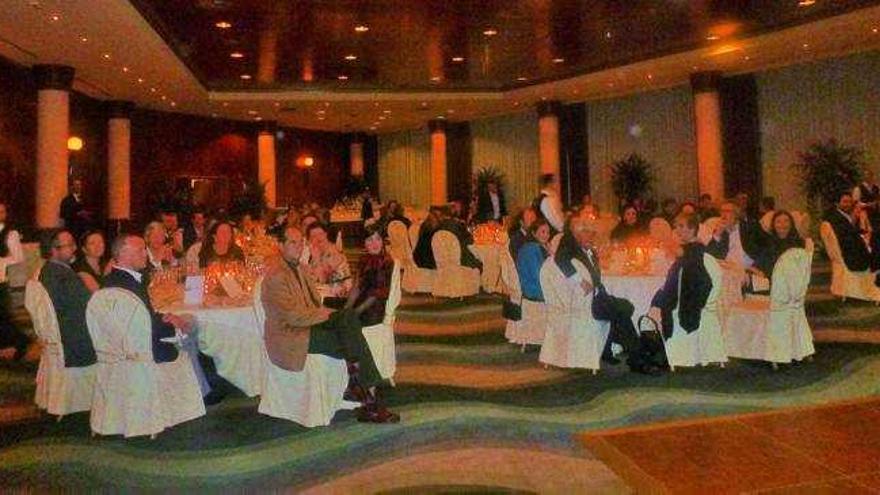 Los asistentes a la cena celebrada en el Valparaíso el pasado viernes.