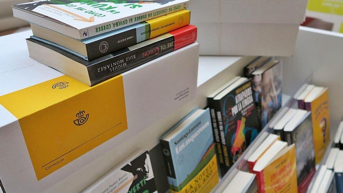 Correos ofrece descuentos especiales a las librerías locales para sus envíos. | INFORMACIÓN