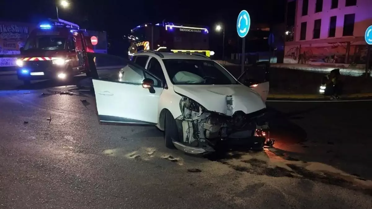 Accidente en Brión de madrugada con un único vehículo implicado