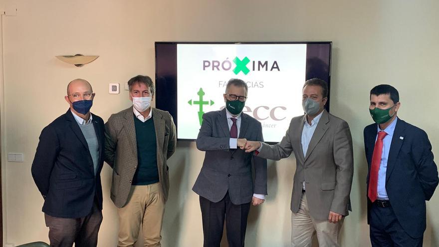 La AECCA de Málaga y Próxima Farmacias firman un acuerdo de colaboración para la prevención del cáncer