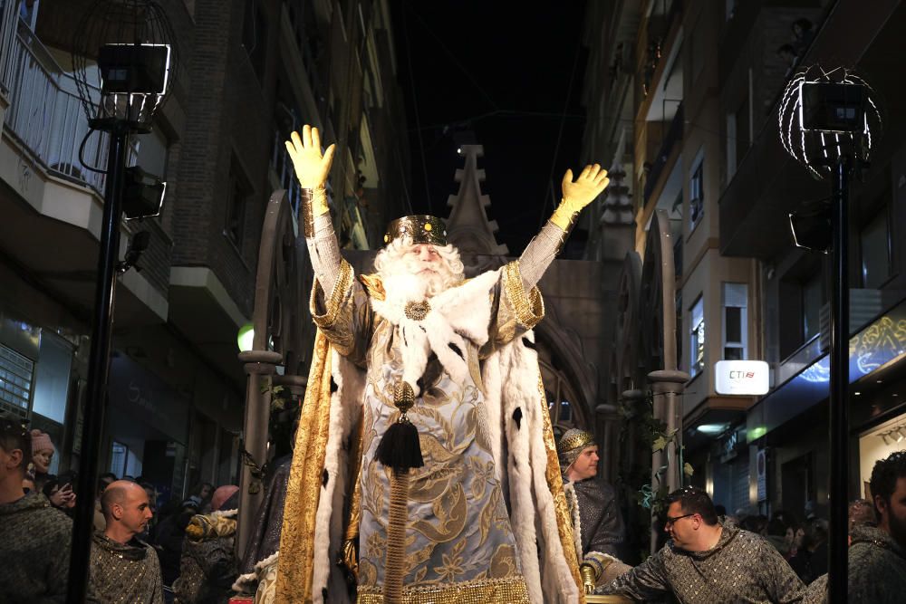 La Cabalgata de los Reyes Magos viste Ibi de ilusión