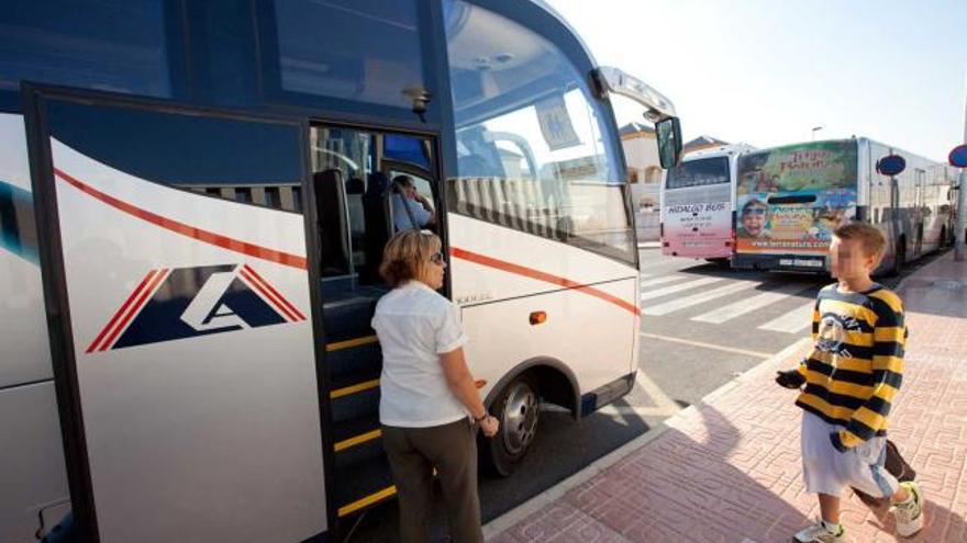 Imagen del transporte escolar en Torrevieja.