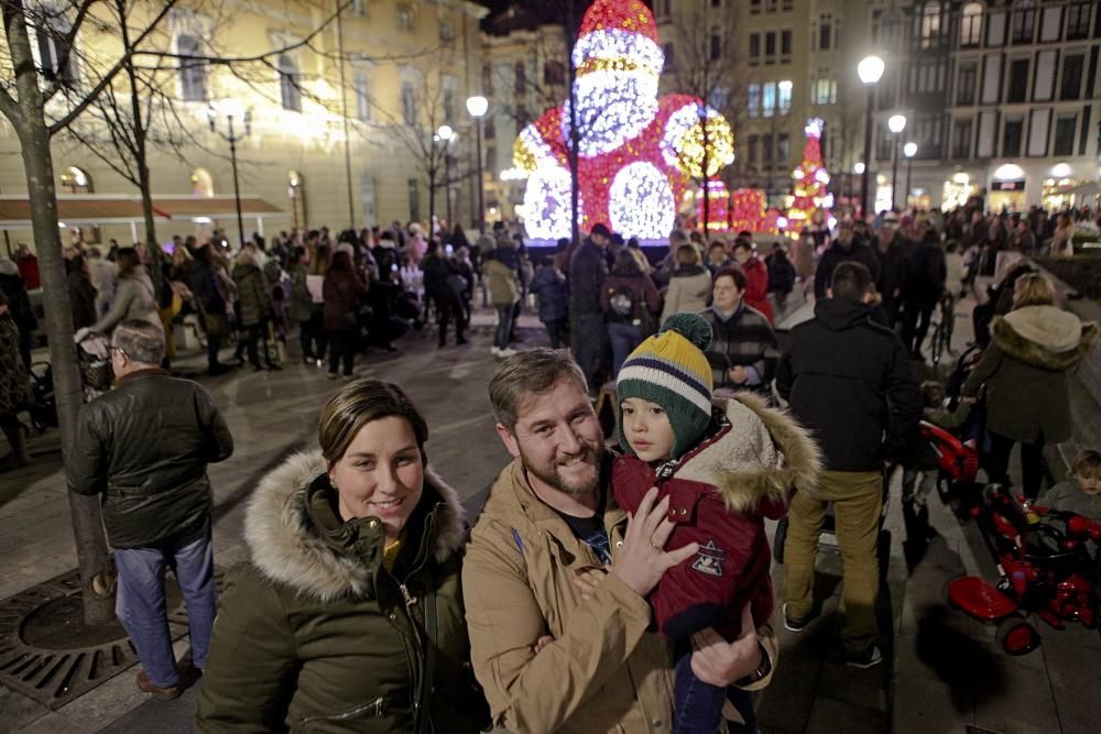 Encendido de luces navideñas en Gijón.