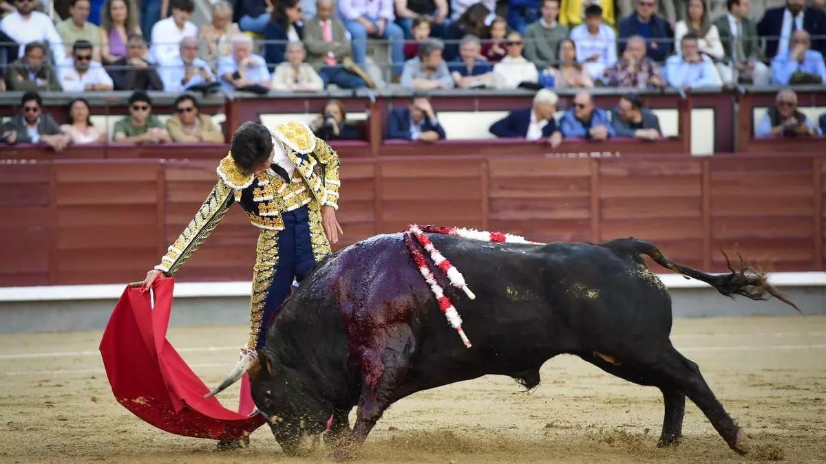 Fabio Jiménez sabe torear