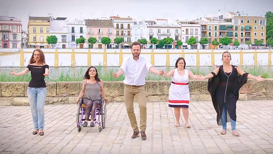 Un flashmob integrador de la XX Bienal de Flamenco