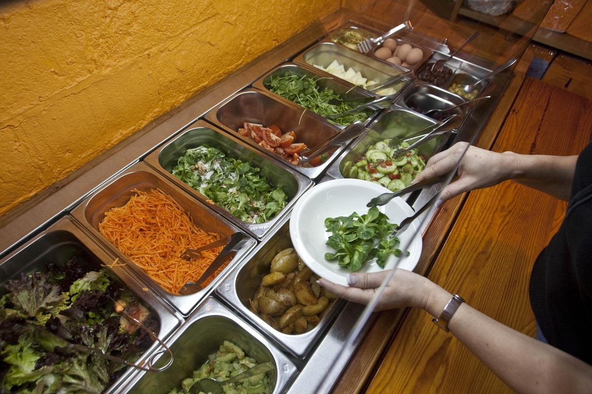 Comida en un restaurante, en una imagen de archivo.