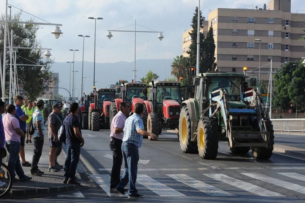 Los tractores a su paso por el Auditorio