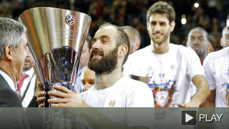 Spanoulis recoge el trofeo de la Euroliga