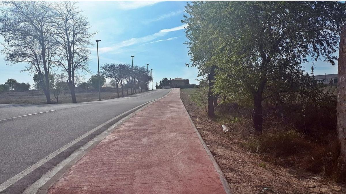 Han finalizado las obras del andador entre el Camino Viejo y la calle Don Quijote de la Mancha. | SERVICIO ESPECIAL