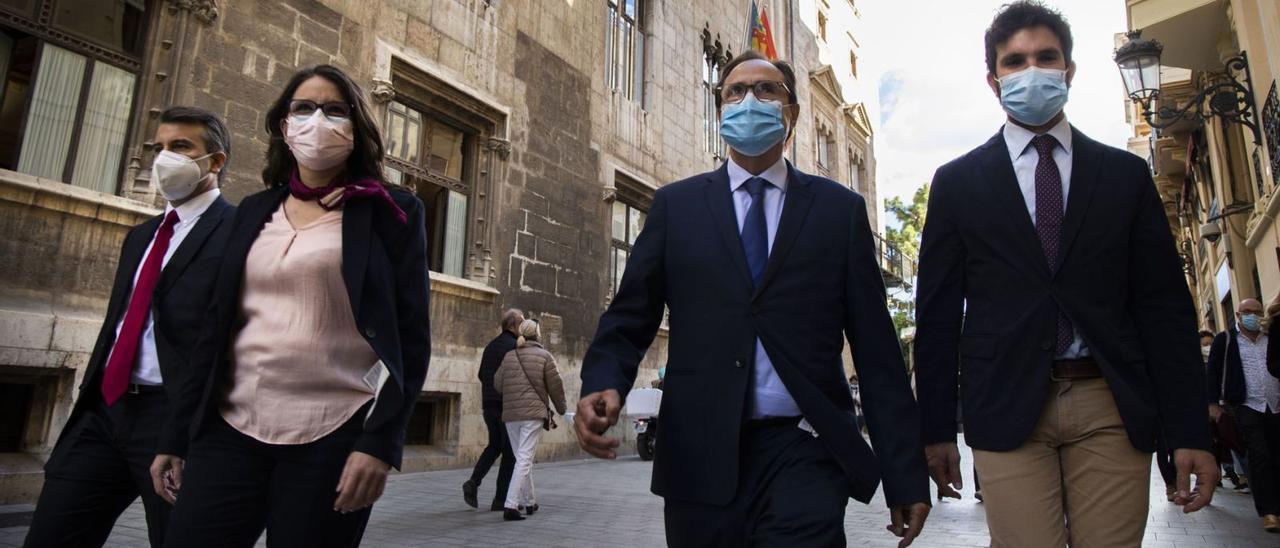 Francesc Gamero, Mónica Oltra, Vicent Soler y Daniel González Serisola, ayer, antes de presentar los presupuestos. | GERMÁN CABALLERO