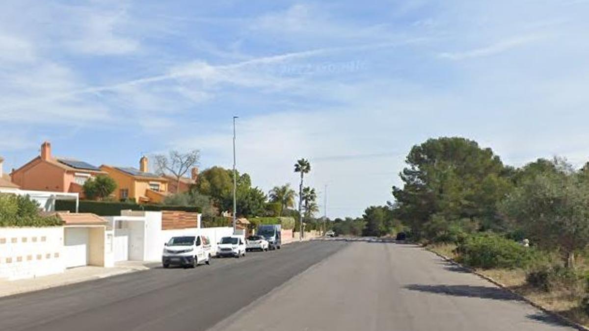 Calle de San Antonio de Benagéber donde fue detenido uno de los asaltantes de chalés.