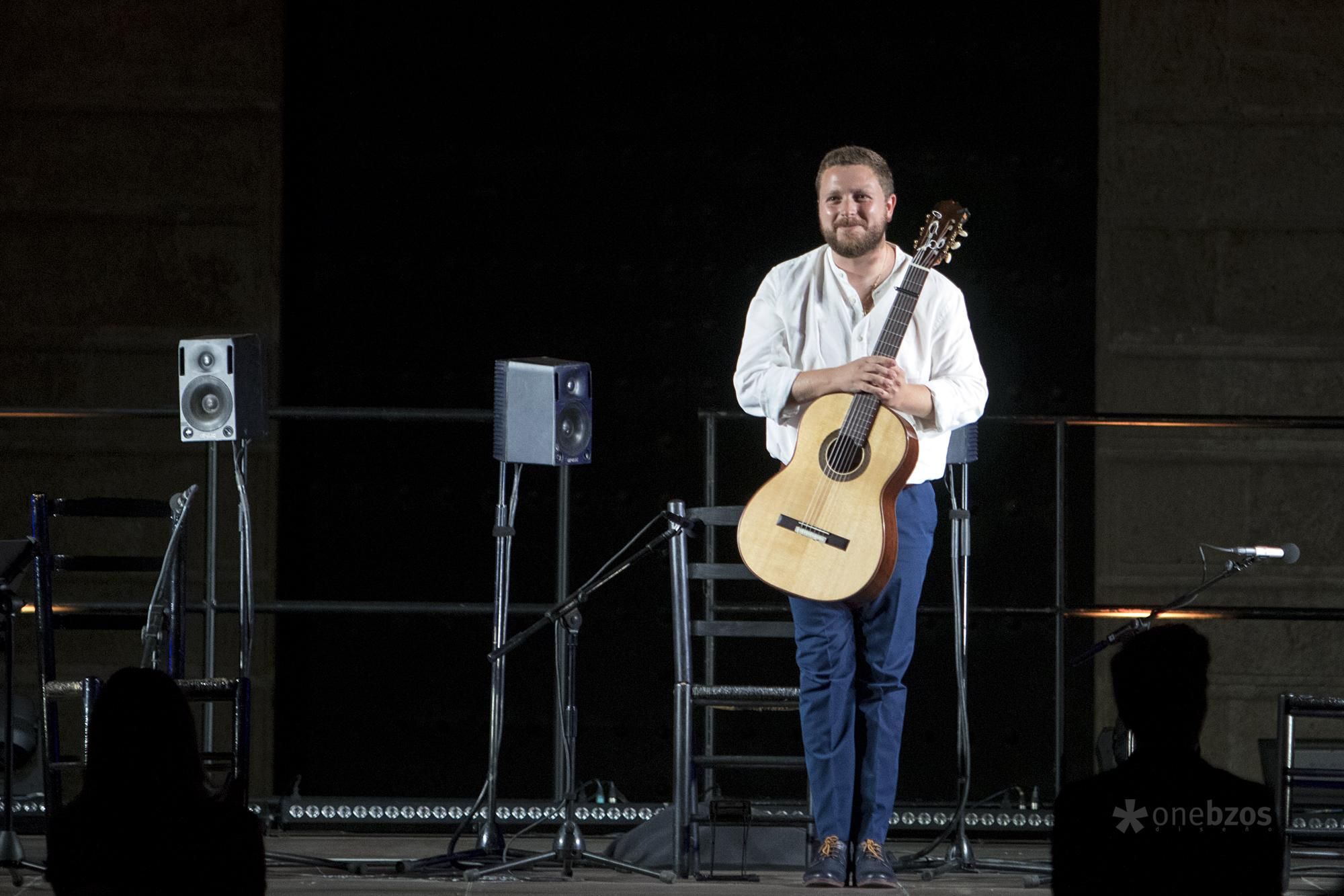 Alejandro Hurtado en el concierto de Rafael Riqueni en el Alcázar.