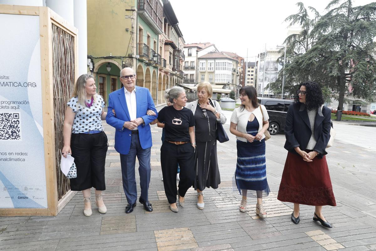 En imágenes: Así fue la visita de Pérez Simón a Avilés