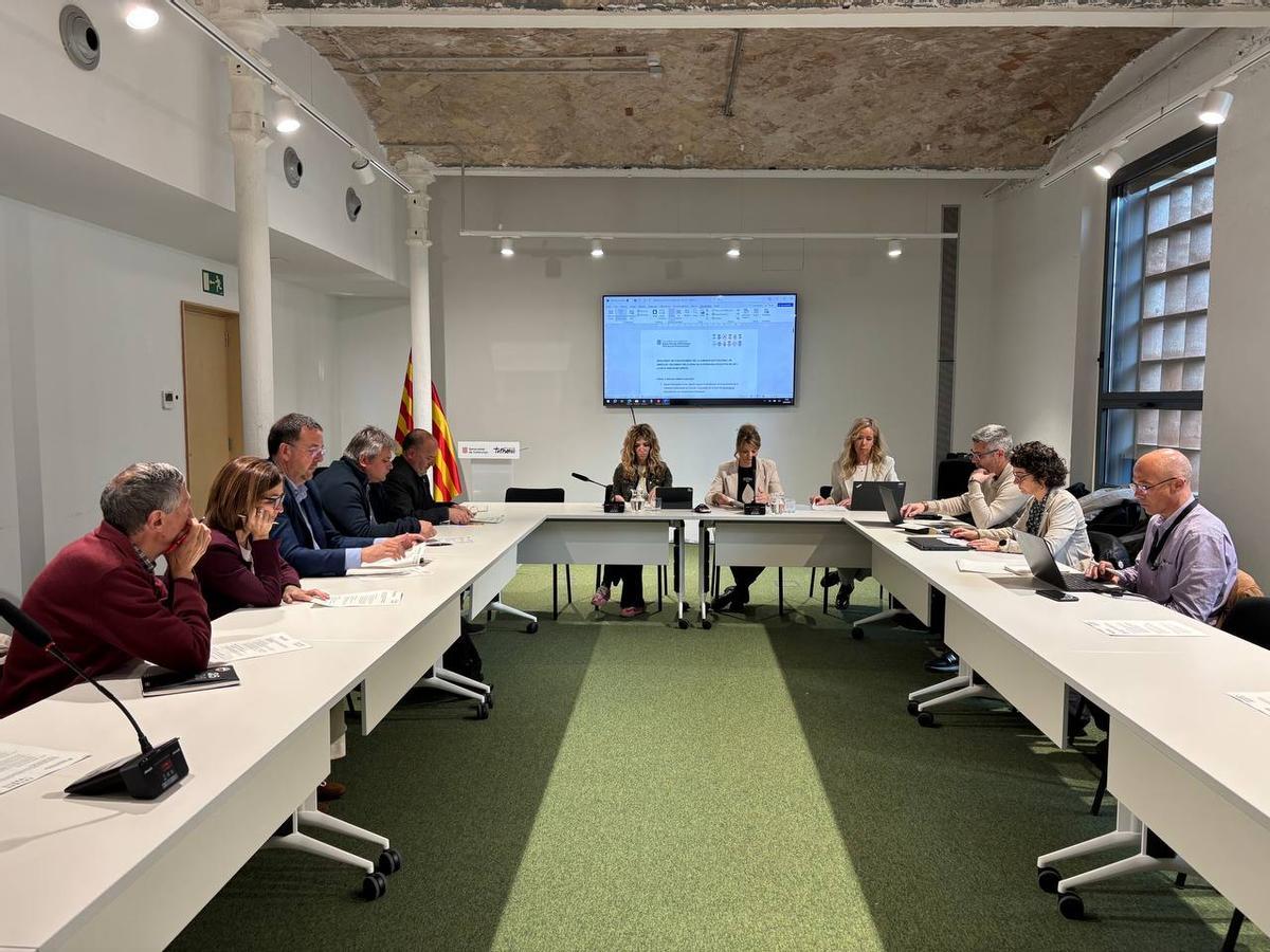 Constitució de la nova comissió educativa per a la zona de Vic