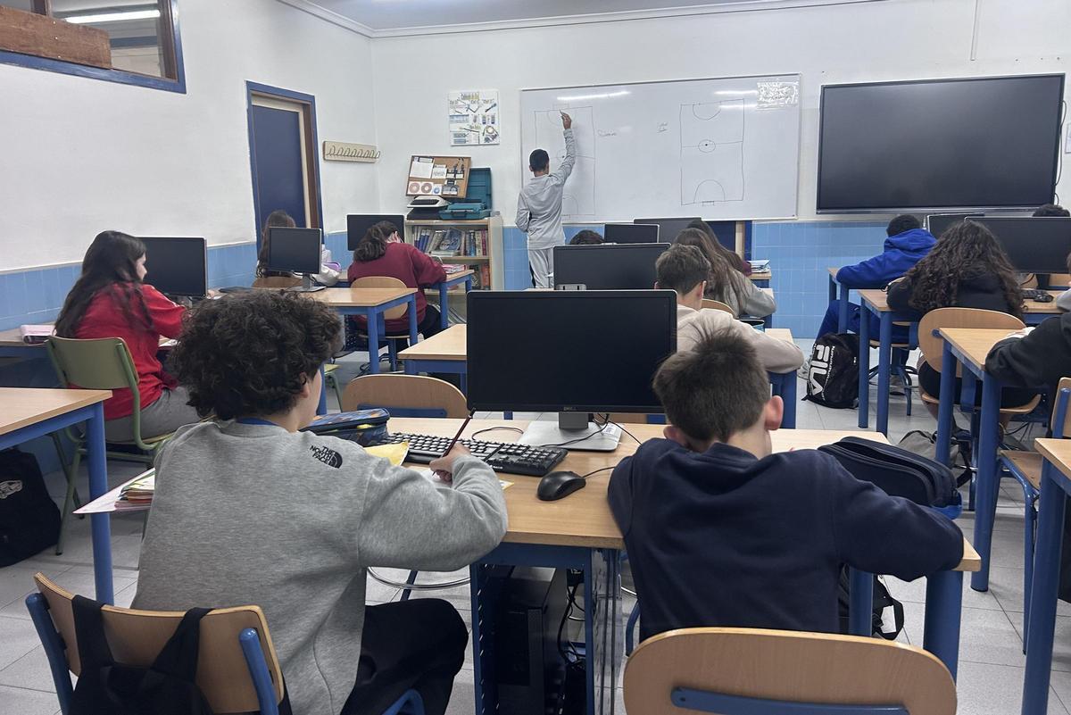 Varios alumnos durante una clase, en una imagen de archivo.