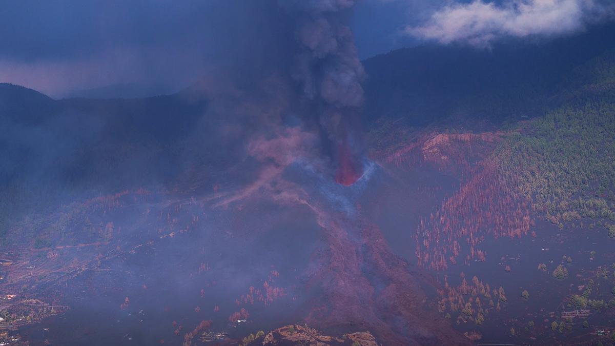 La lava del volcán Cumbre Vieja, a vista de drona