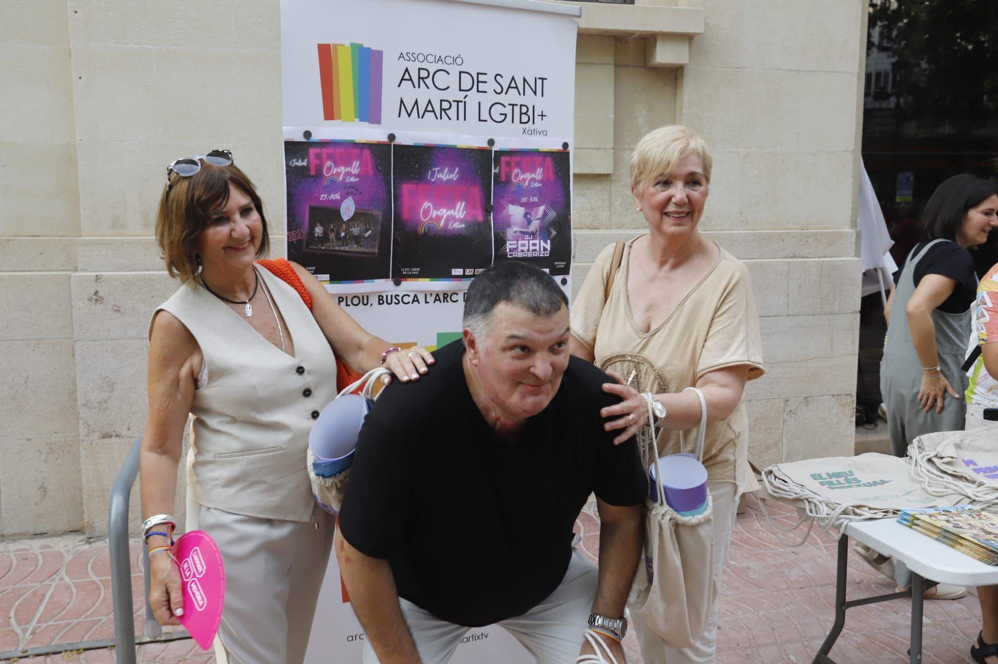 Concentración por el Orgullo LGTBIQ+ en Xàtiva