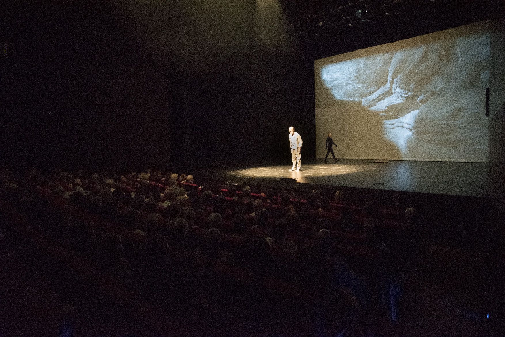 «Enecus» despulla les inquietuds d’Ignasi de Loiola al teatre Kursaal