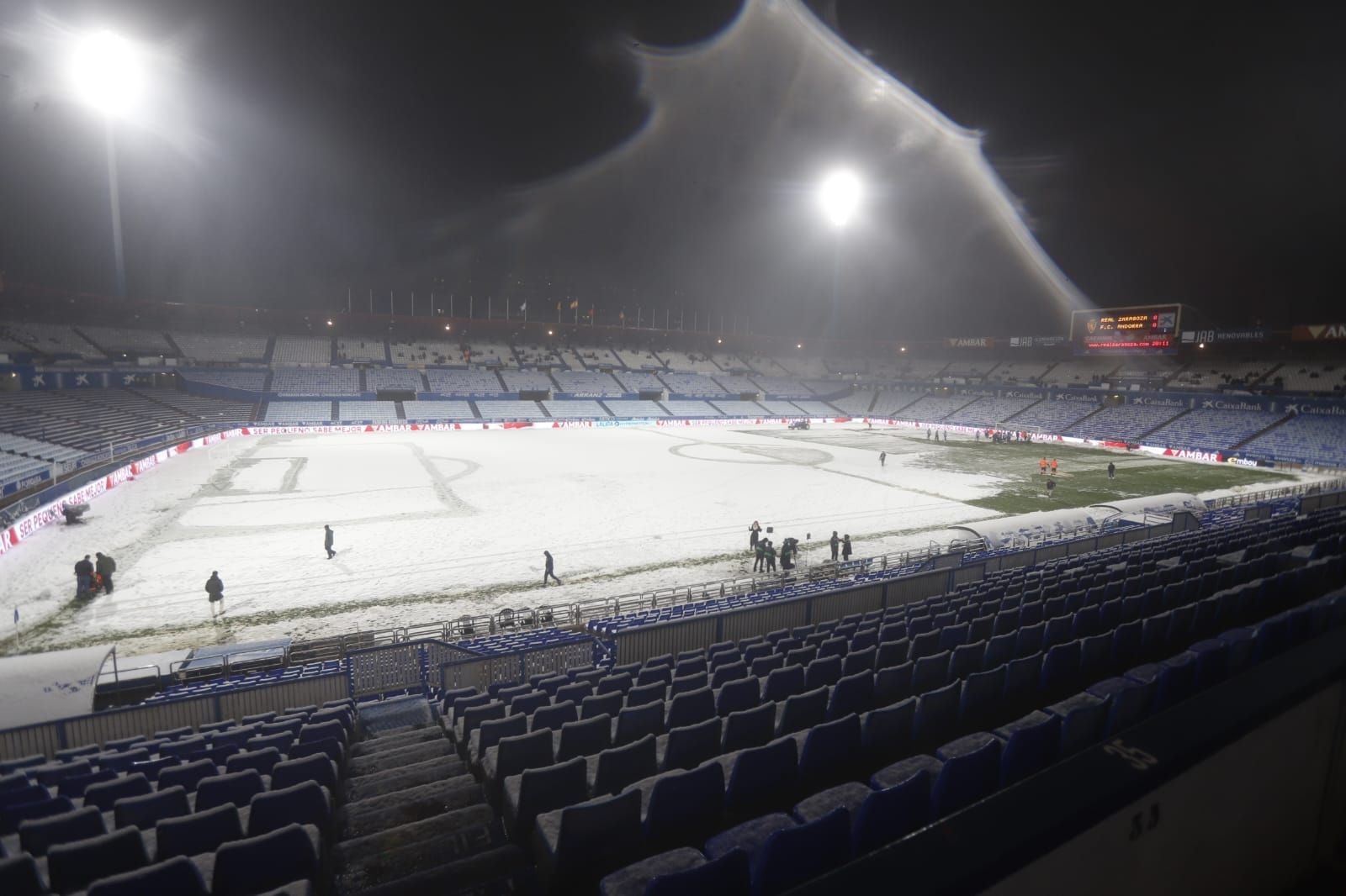 Real Zaragoza-Andorra, en imágenes: así está el estadio de La Romareda tras la nevada