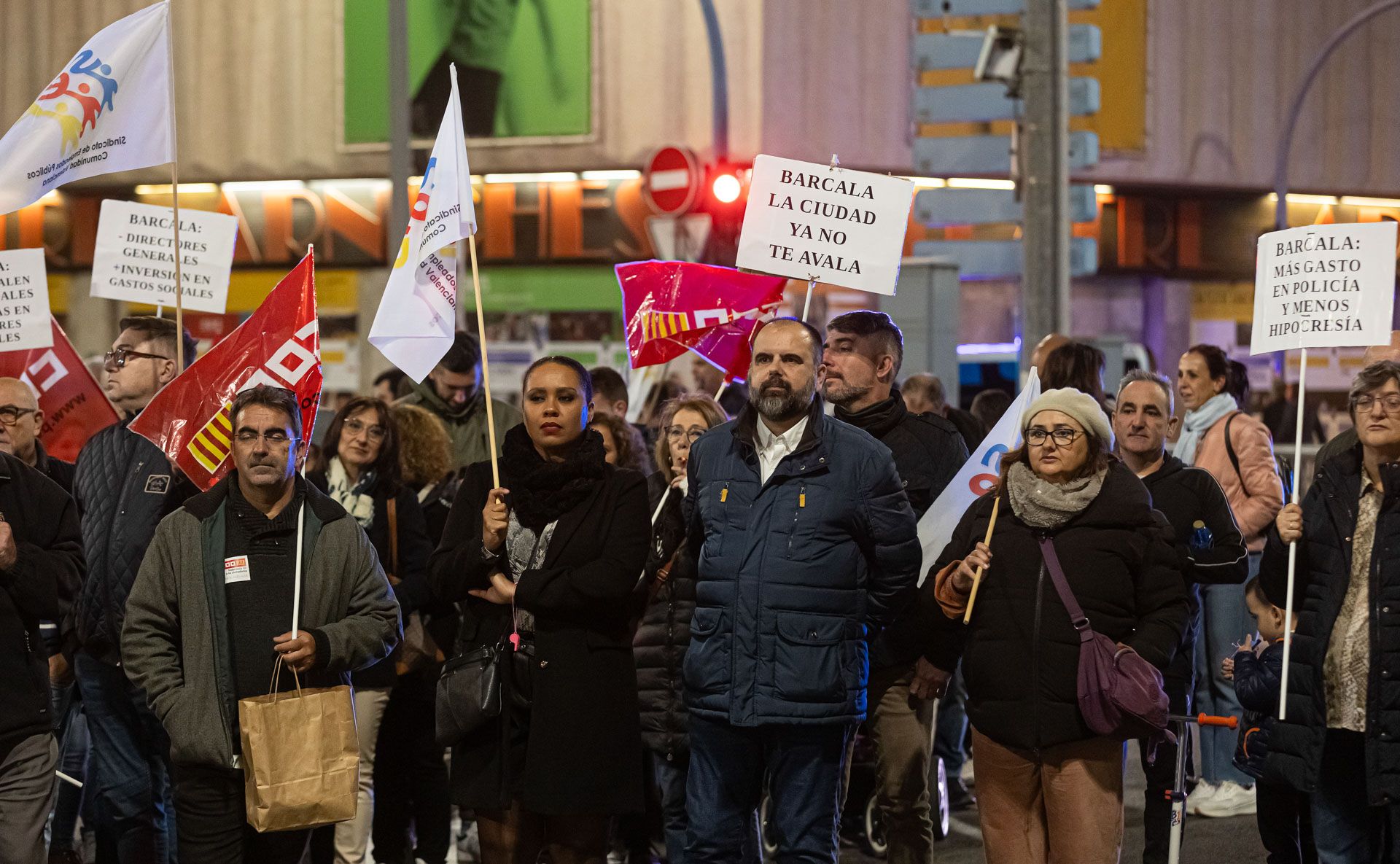 Los funcionarios del Ayuntamiento de Alicante protestan por el centro de la ciudad