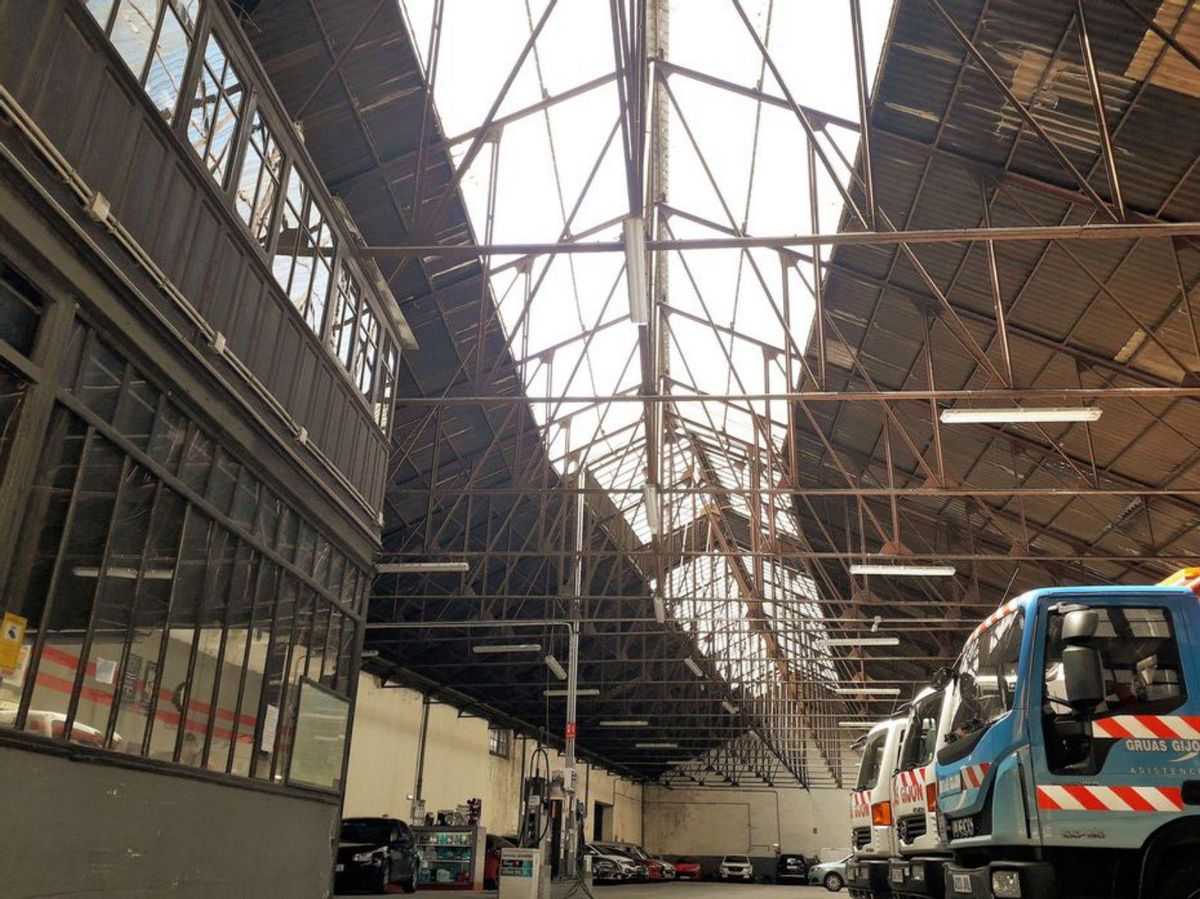 Estado actual del interior, con la estructura metálica de la cubierta. | H. B.