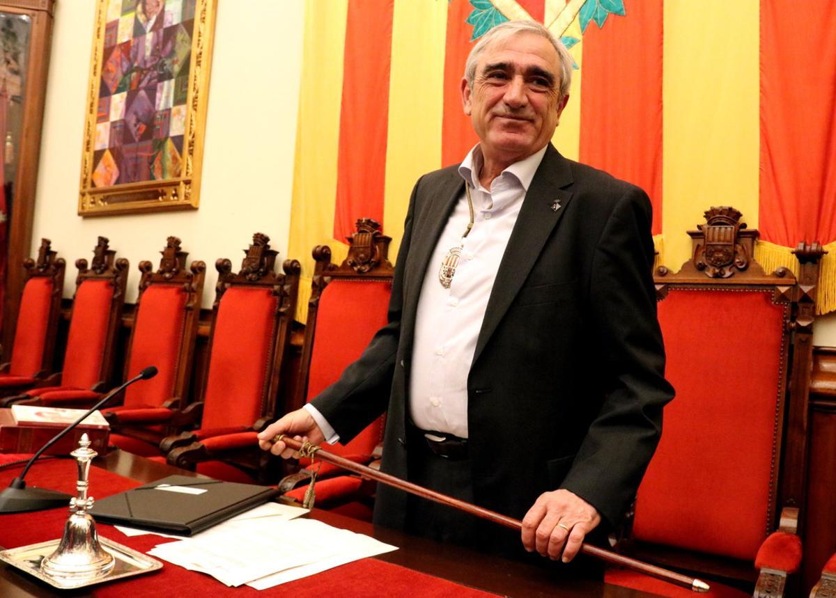 Alfredo Vega pren possessió com a nou alcalde de Terrassa. 