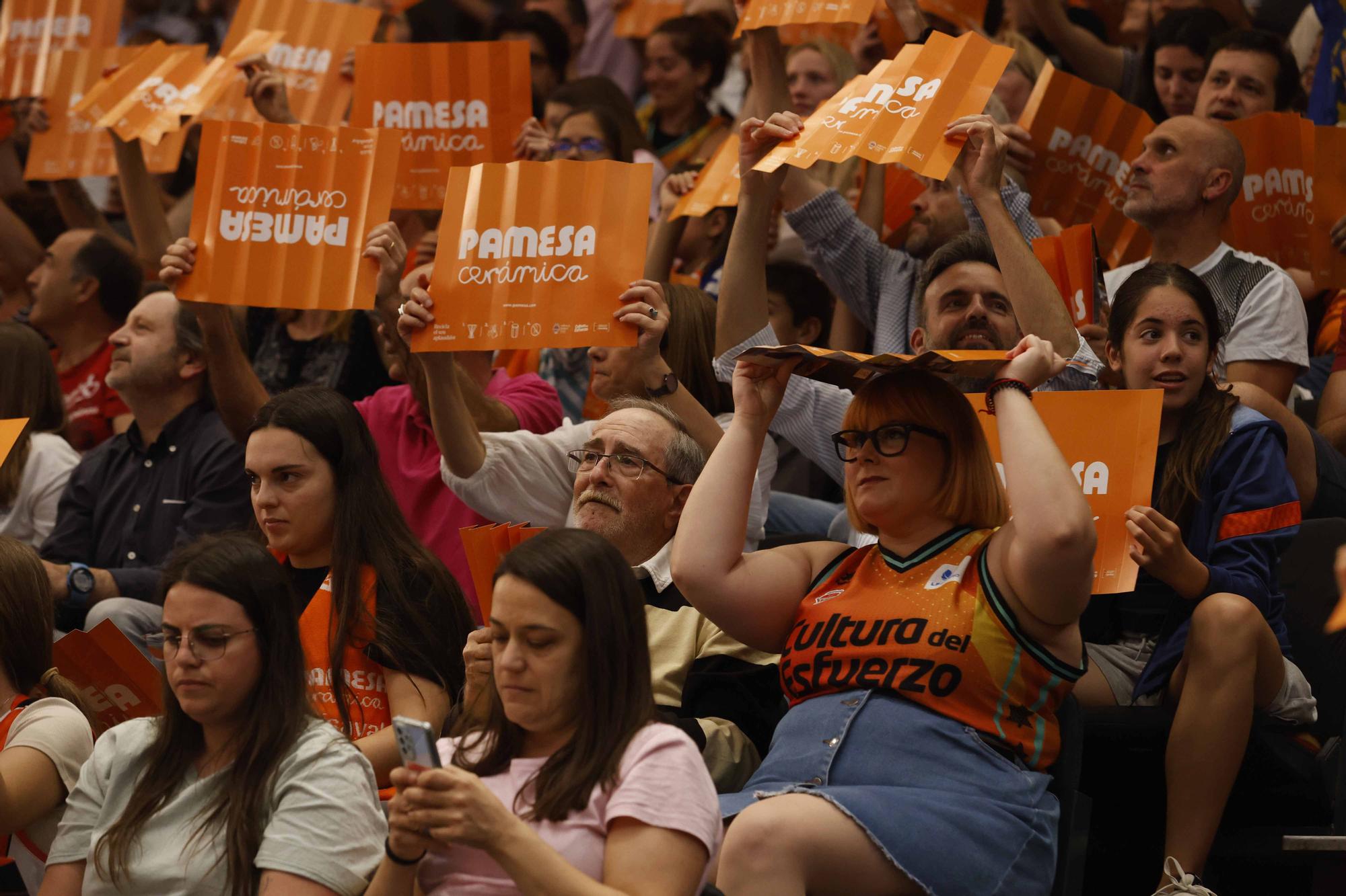 Valencia Basket - Perfumerías Avenida