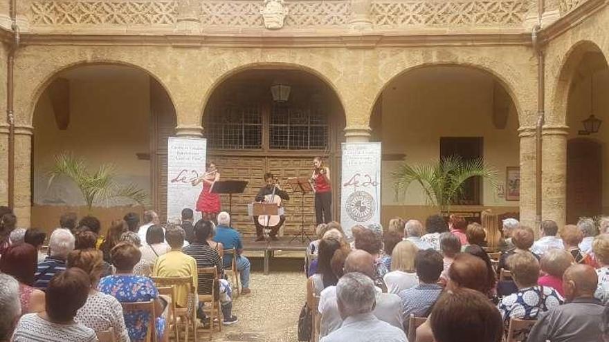 Lleno en el Hospital de la Piedad para presenciar el concierto de Tritono