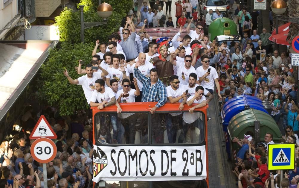 Saguntino. Celebración por el ascenso a 2ªB.