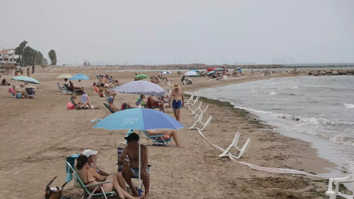Reabre la playa Medicalia del Puig tras recibir los análisis favorables del agua