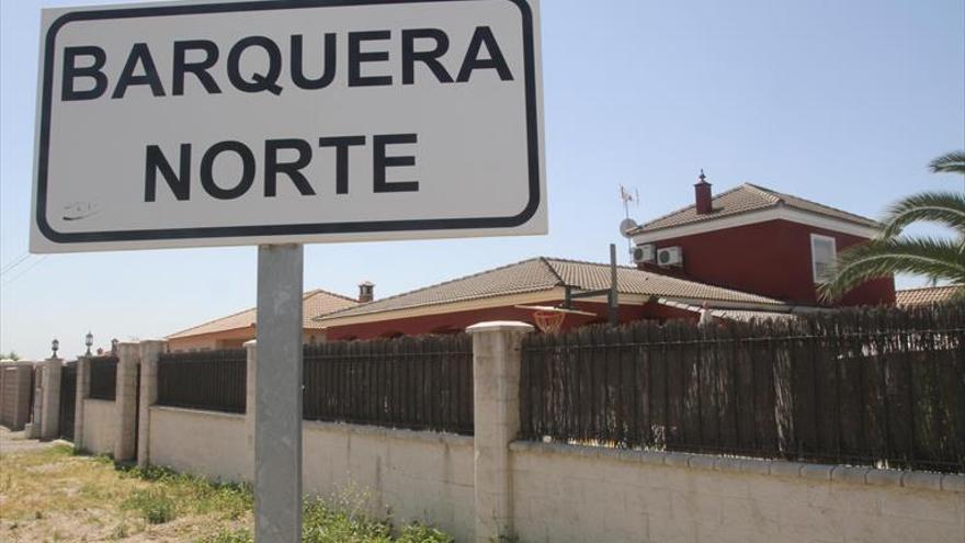 Respaldo con matices al plan para dar agua a parcelaciones