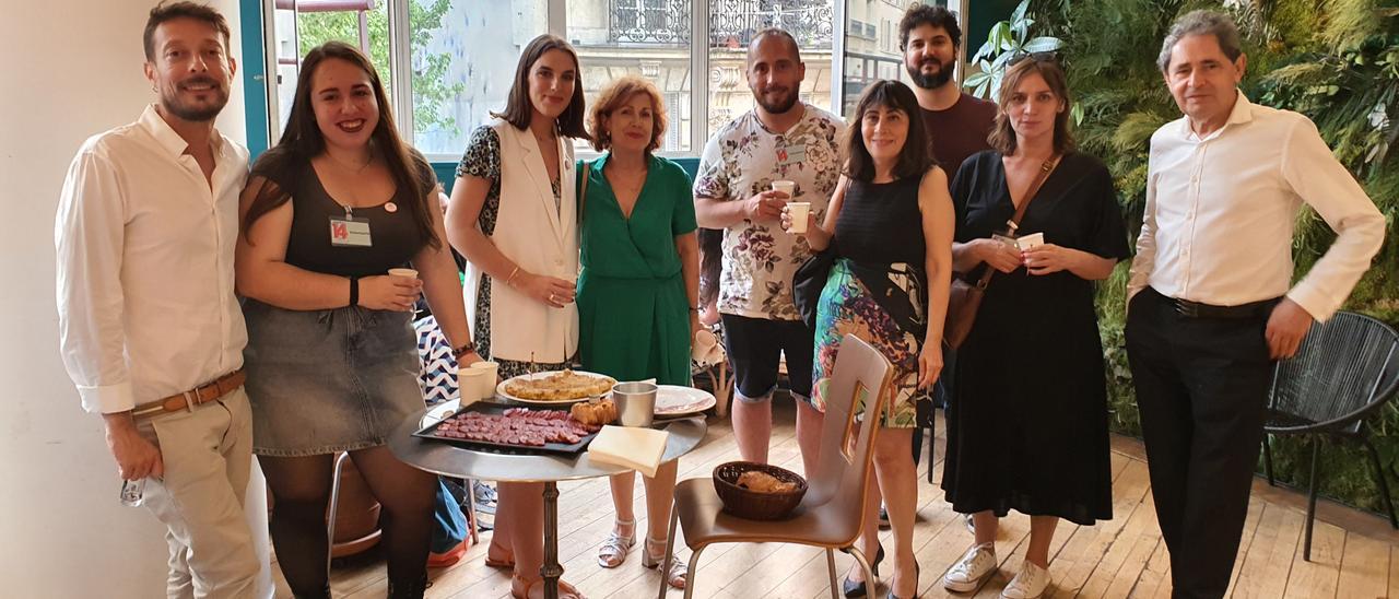 Participantes en el Festival Different! de cine español en París.