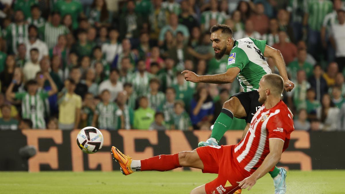 Borja Iglesias marca el segundo tanto verdiblanco.